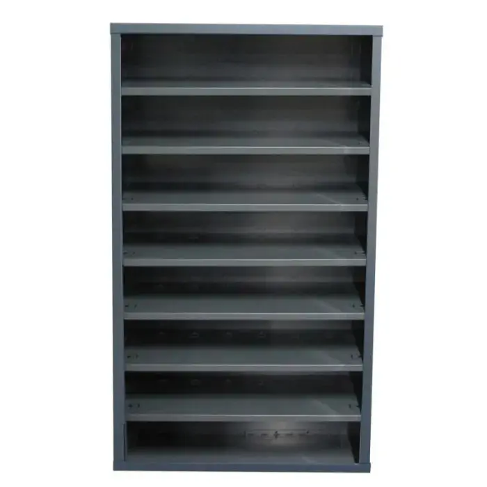 Armoire de rangement vide