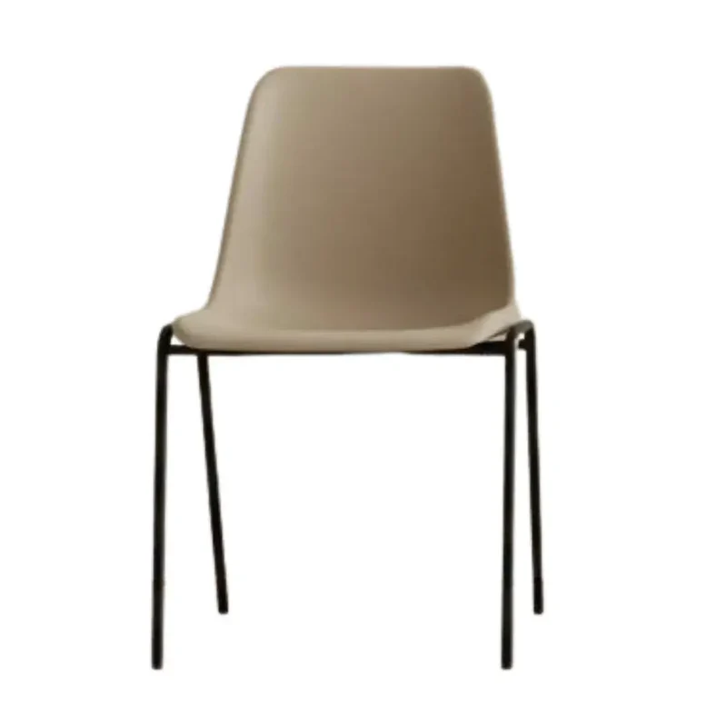 Chaise coque en plastique recyclé RSE
