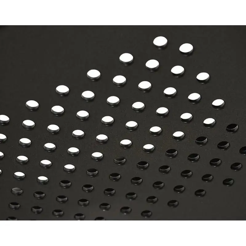 Banquette Oslo 1 500 mm tout acier, tôle perforée 2,5 mm, structure tube Ø 76 mm, avec ou sans embase
