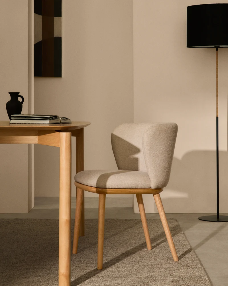 Ciselia chair beige chenille and natural legs
