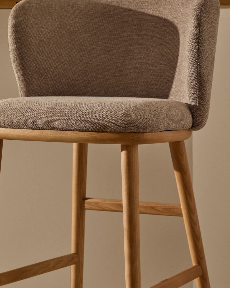 Ciselia stool brown chenille and natural legs 75 cm
