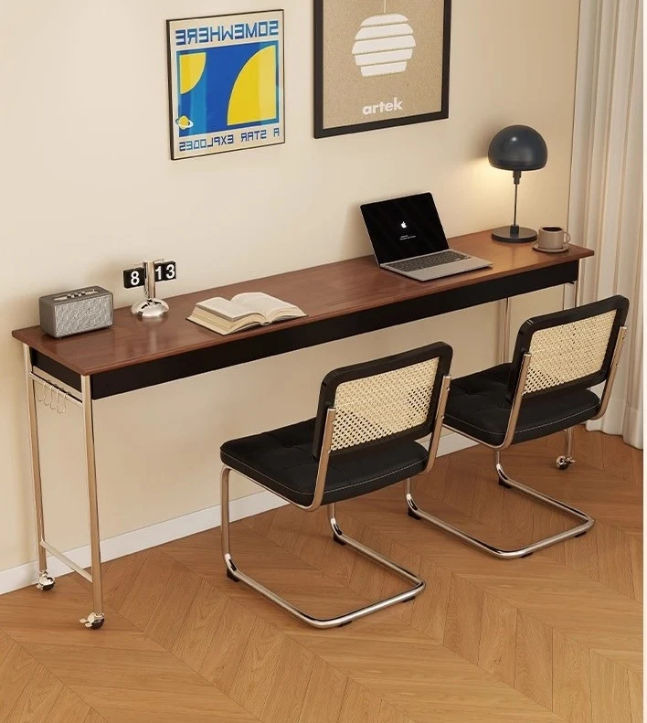Table de lit avec plateau inclinable et roulettes universelles