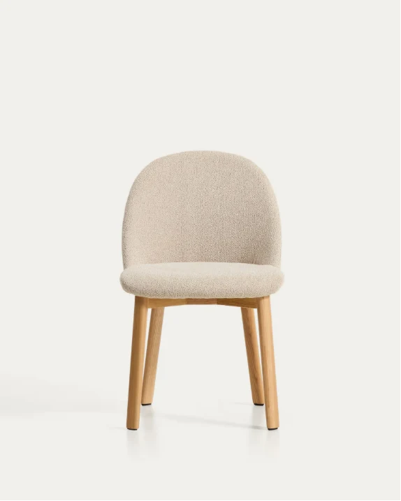 Meila chair in beige chenille with legs in natural finish
