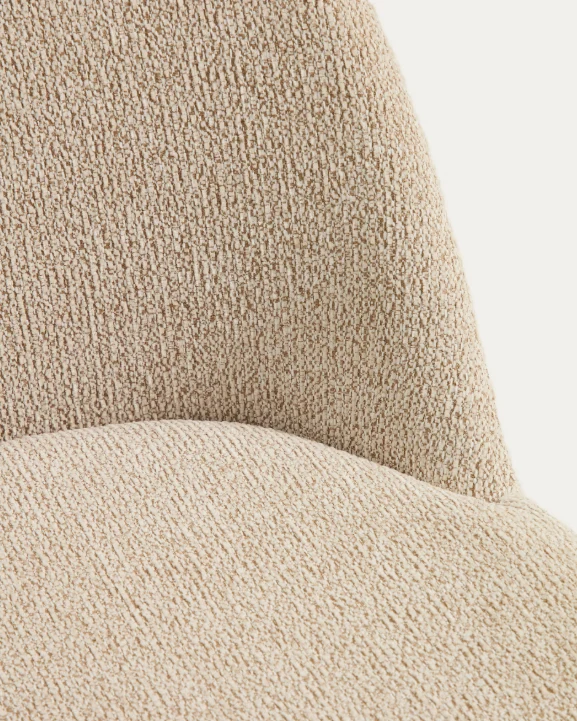 Meila chair in beige chenille with legs in natural finish