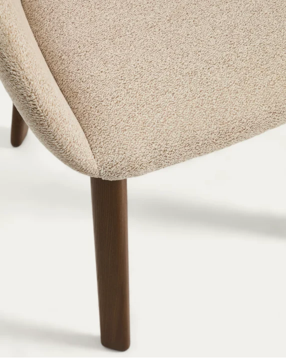 Meila chair with armrests in beige chenille with legs in walnut finish