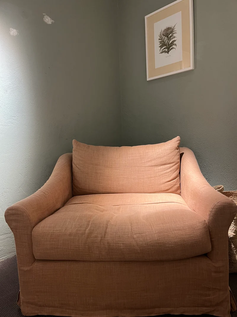 Long Island Loveseat