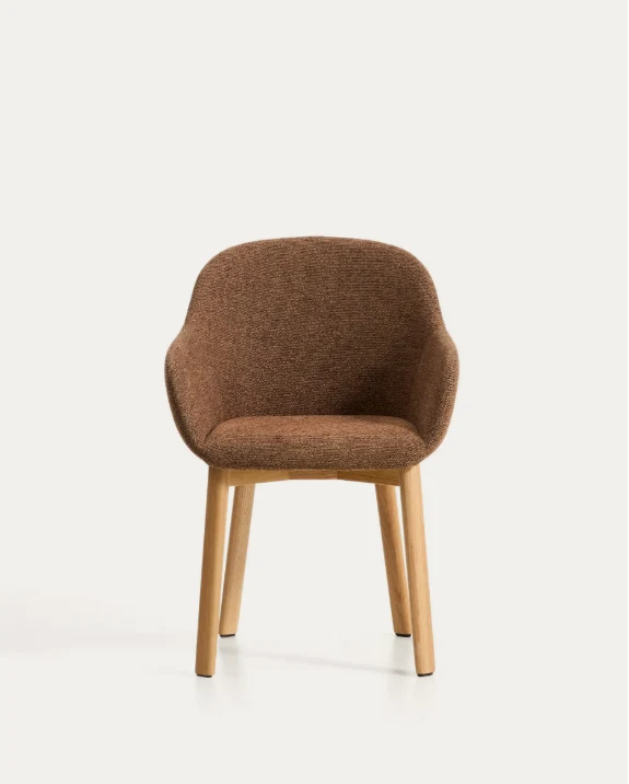 Meila chair with armrests in terracotta chenille with legs in natural finish