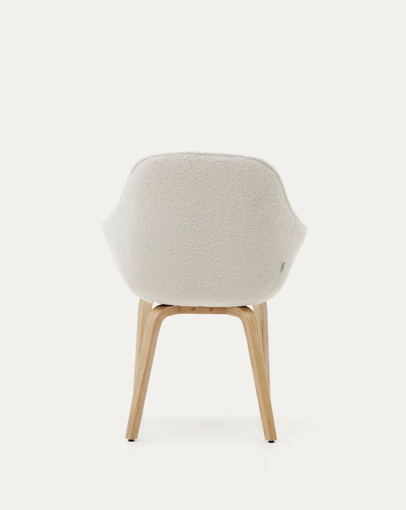 Aleli chair in white bouclé with solid ash wood legs and natural finish