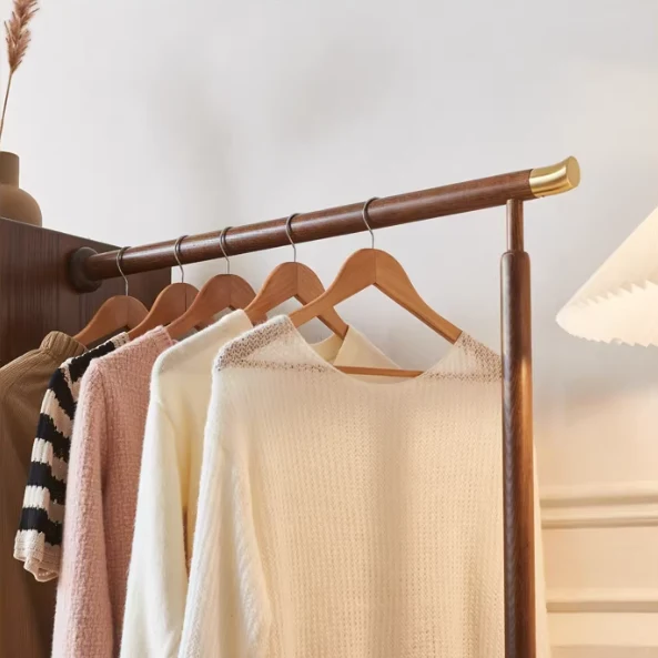 Armoire en bois de frêne massif tressé en rotin avec porte-manteau et tiroirs
