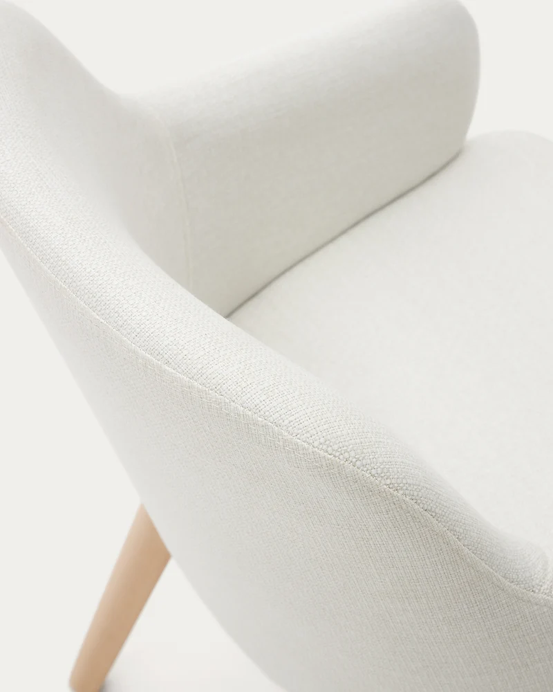 Nelida chair in beige chenille and solid beech wood in a natural finish