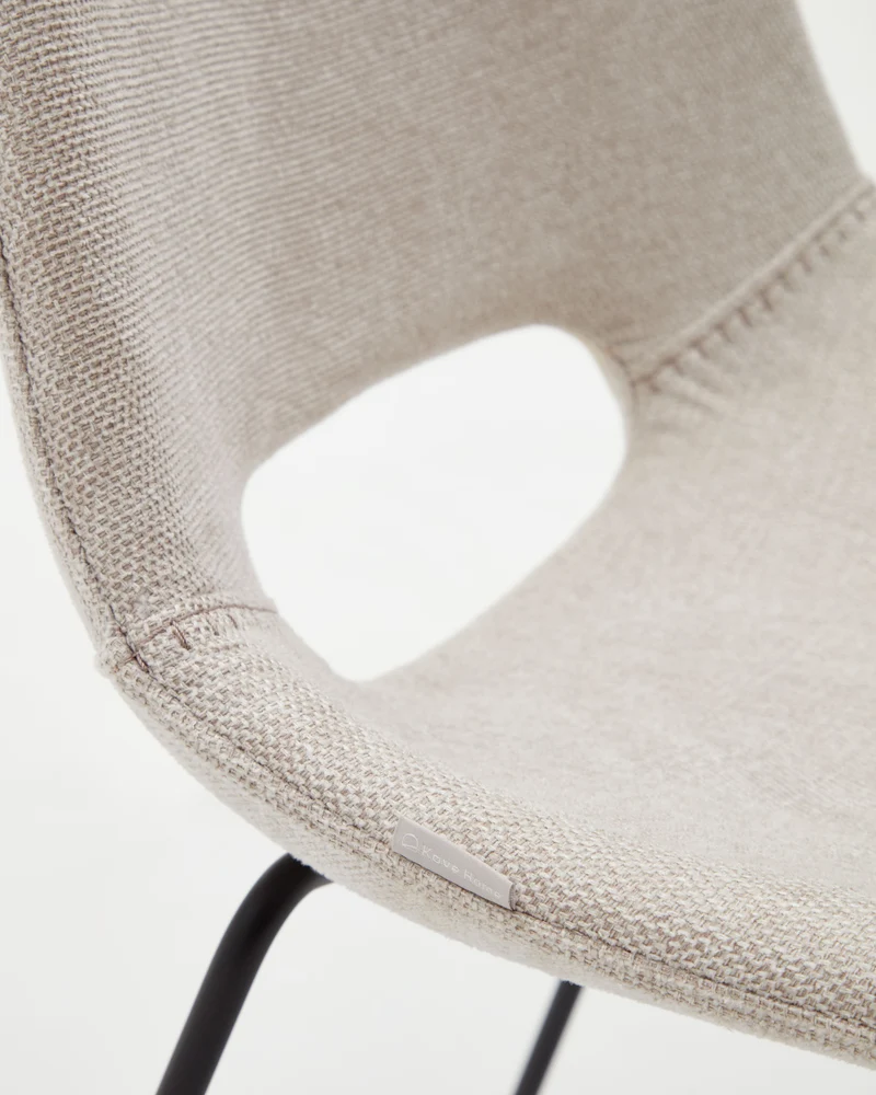 Zahara chair in beige with steel legs in a black finish