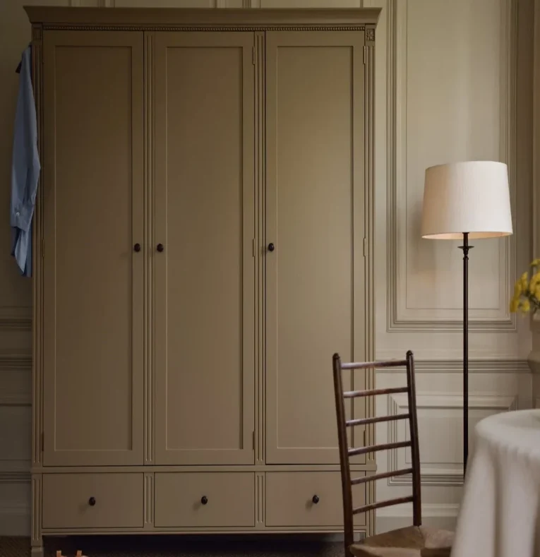 Larsson Triple Wardrobe, 170cm