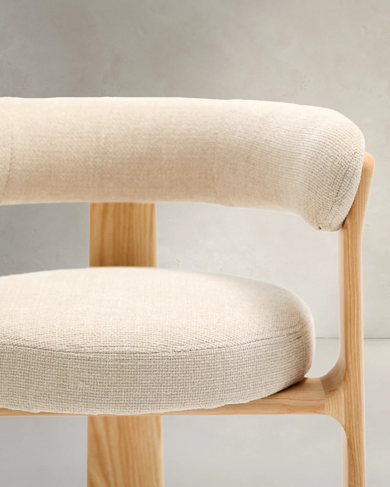 Granite 3-legged chair in beige chenille & ash