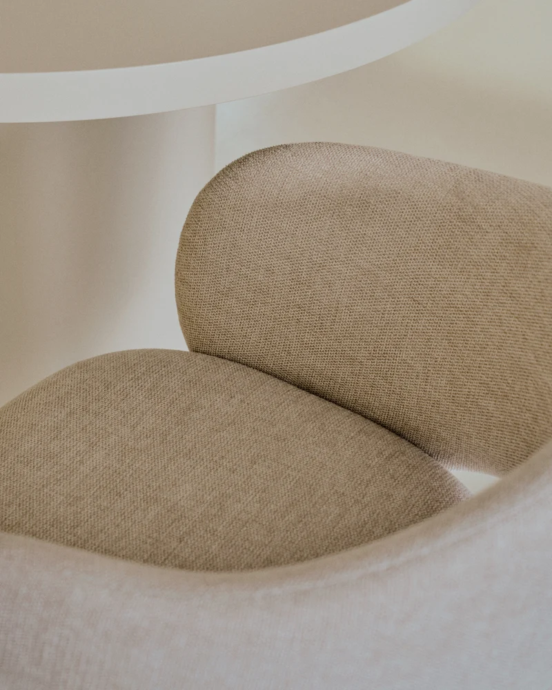 Maina chair in beige and steel legs in a beige finish, FSC Mix Credit