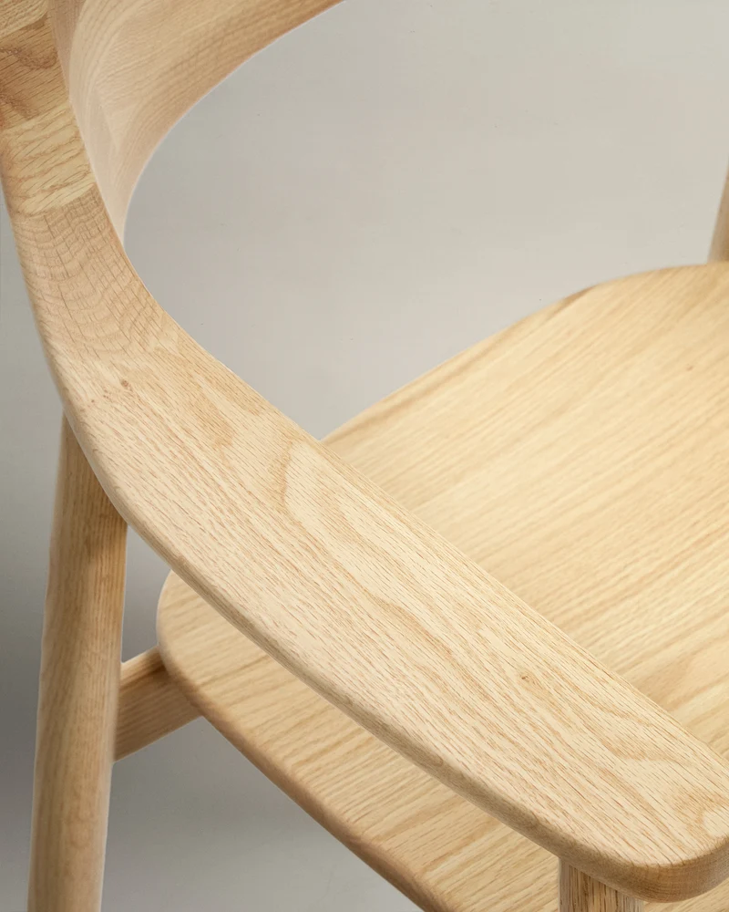 Fondes chair in solid oak wood with natural finish FSC Mix Credit