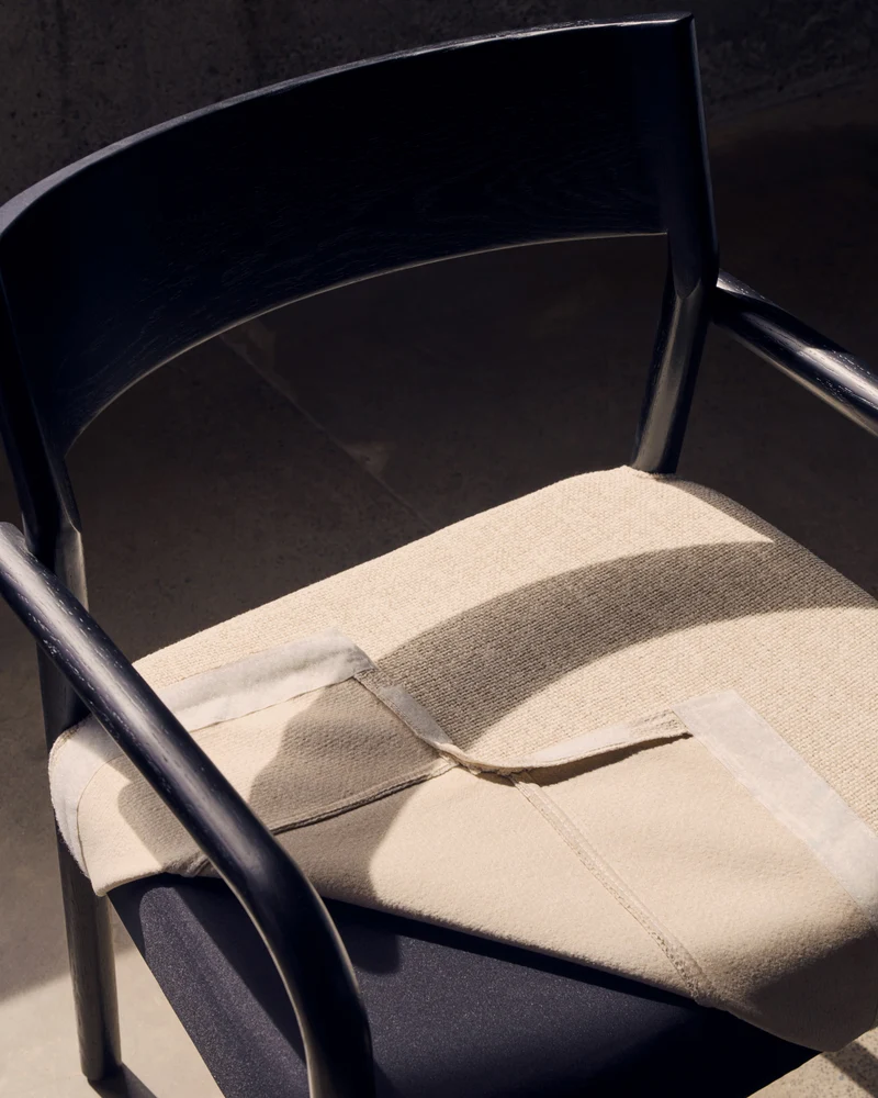Falconera chair with a removable cover in solid oak wood with black finish FSC Mix Credit