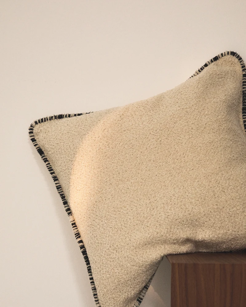 Enari beige cushion cover with black trim 50 x 50cm