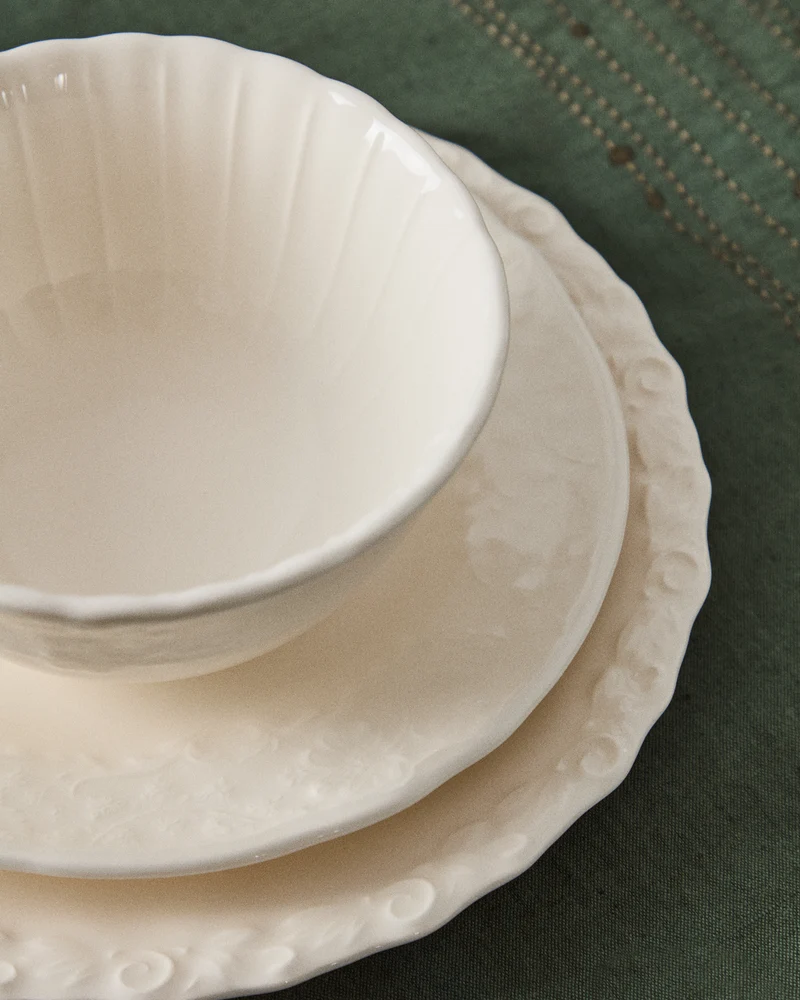Beige Varla ceramic bowl