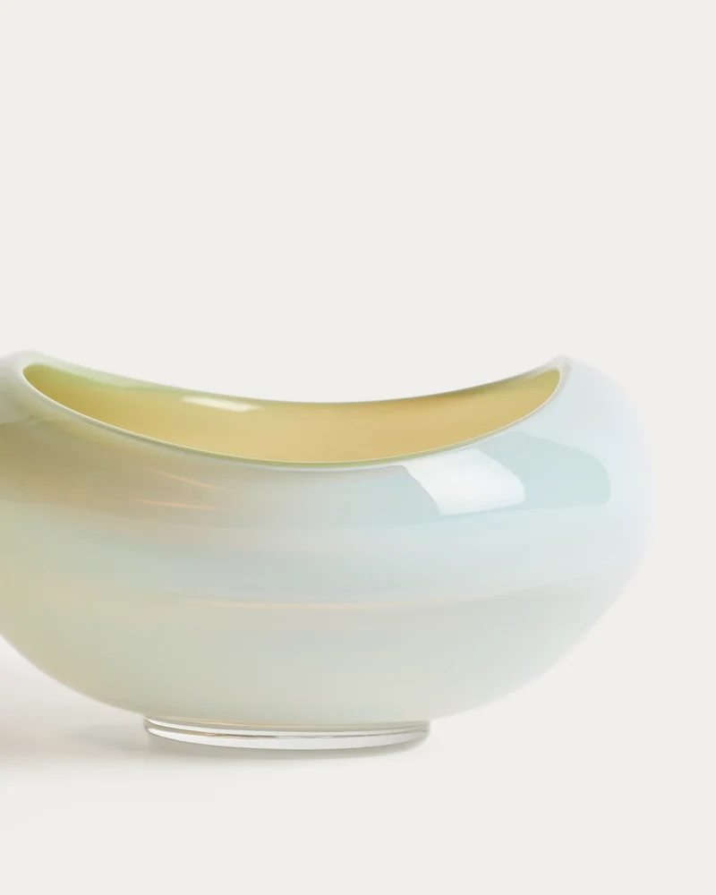Nodila white glass centrepiece 30 x 21cm