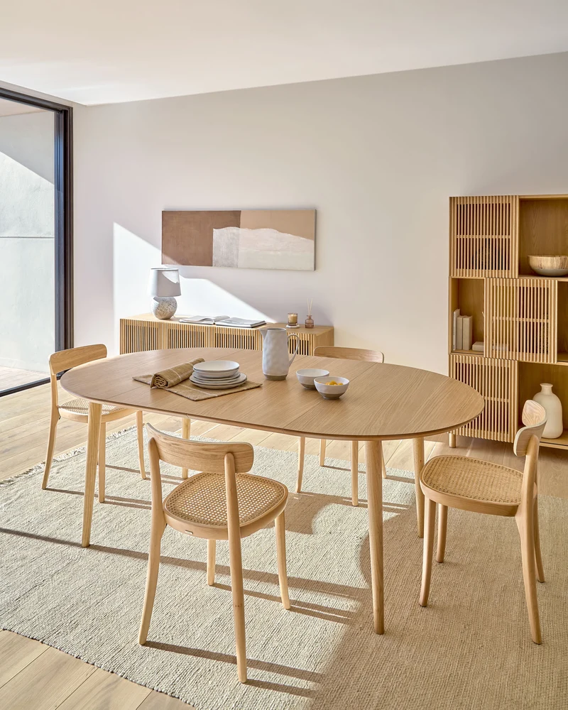 Oqui Extendable Oval Table - 120 cm / 200cm