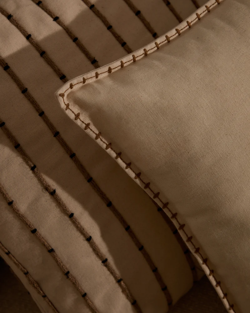 Rakira cushion cover