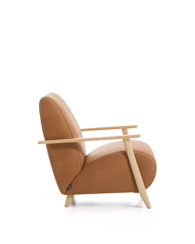 Meghan armchair in brown leather and solid ash wood with natural-coloured finish FSC Mix Credit
