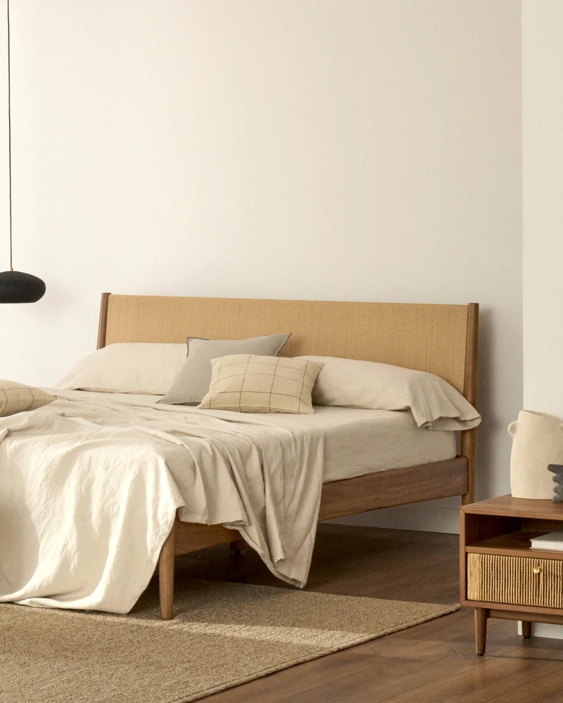 Elan bed in veneer and solid walnut wood with cord mattress 160 x 200 cm FSC Mix Credit