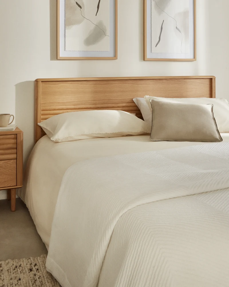 Lenon bed in solid oak and oak wood veneer for 180 x 200 cm mattresses, FSC MIX Credit
