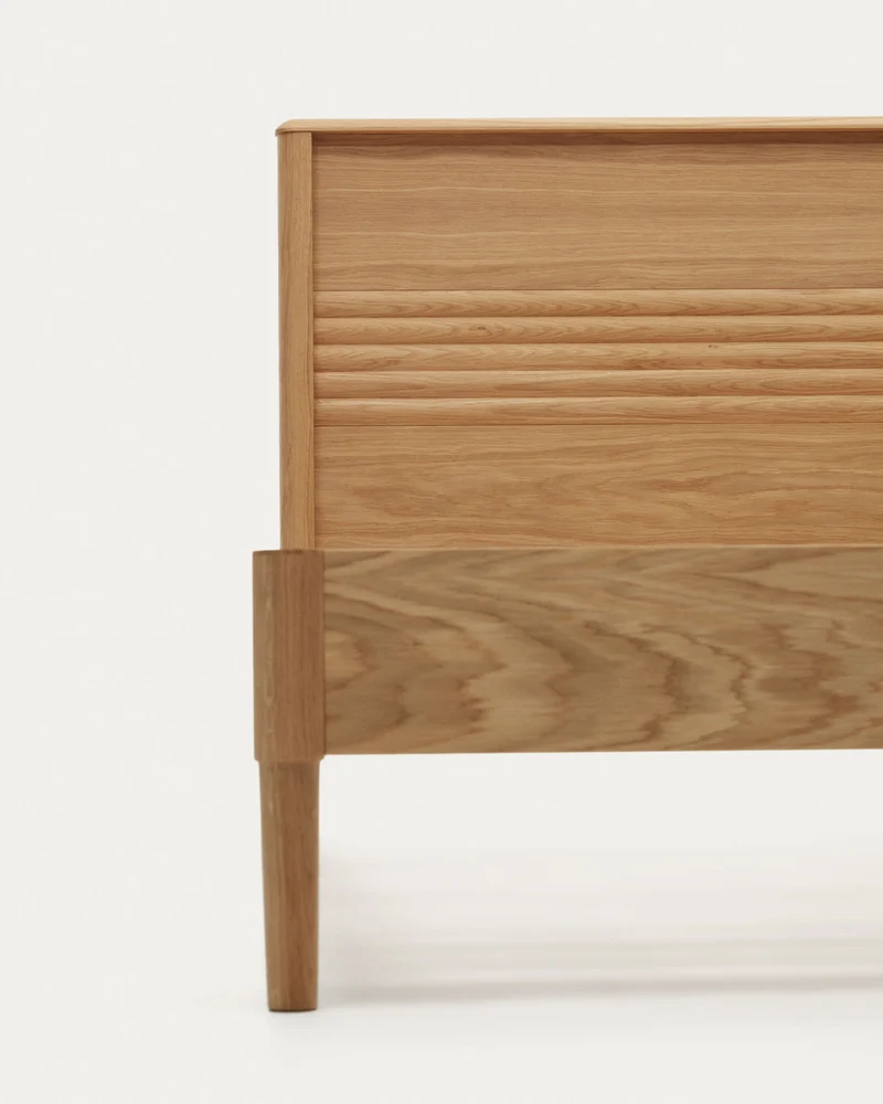 Lenon bed in solid oak and oak wood veneer for 180 x 200 cm mattresses, FSC MIX Credit