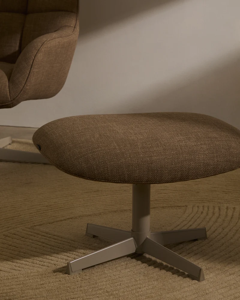 Jaspe swivel footrest in light brown and metal with a grey finish FSC™ 100%.