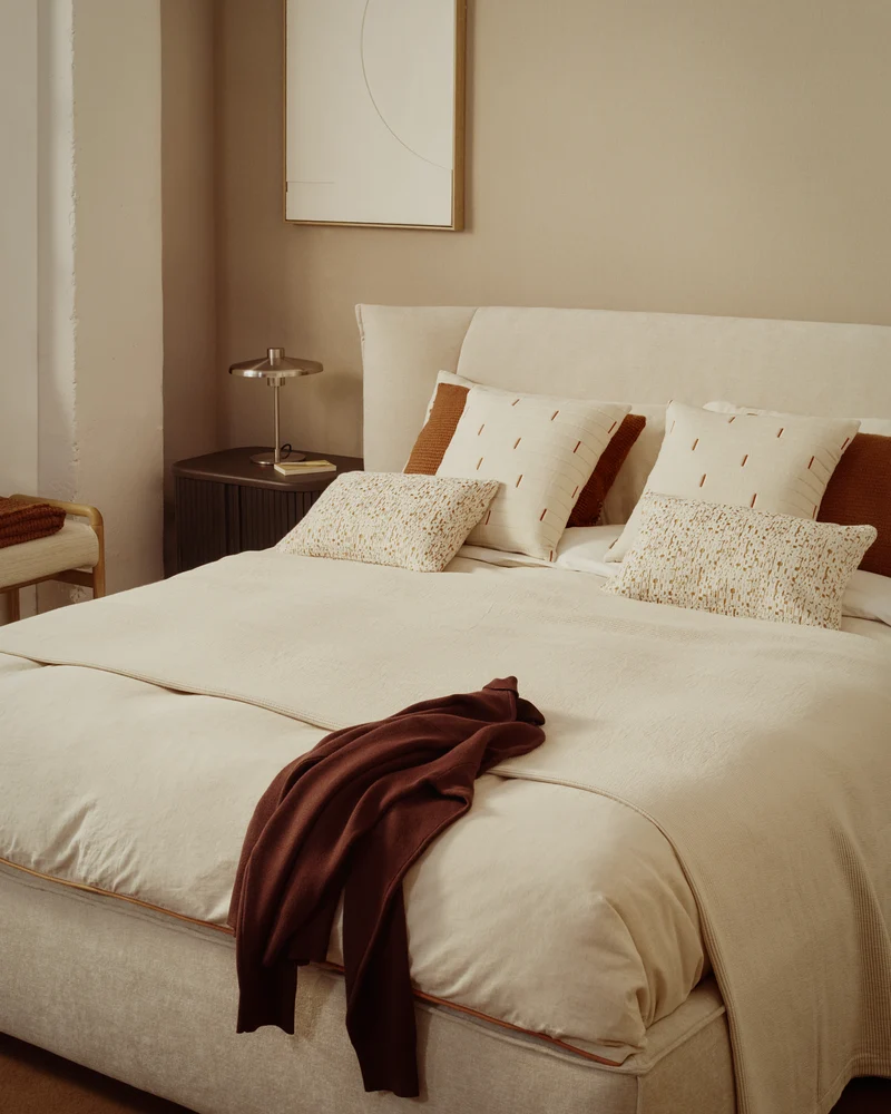Arvian beige chenille removable-cover bed with ottoman base for a 160 x 200 cm mattress