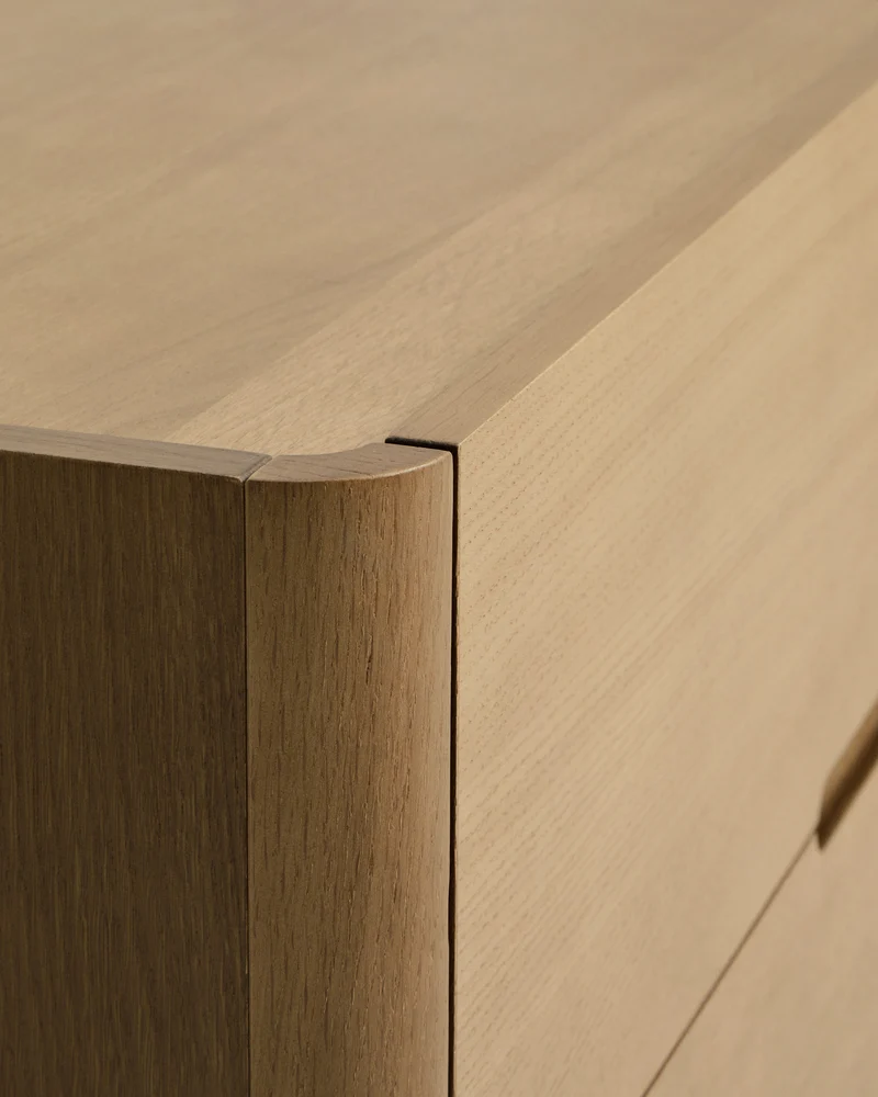Arelida chest of drawers made of oak veneer and solid oak wood with light brown finish 100 x 80 cm FSC Mix Credit