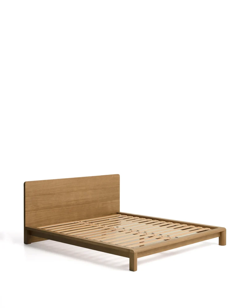 Arelida bed made of oak veneer and solid oak wood with light brown finish for 180 x 200 cm mattress FSC Mix Credit