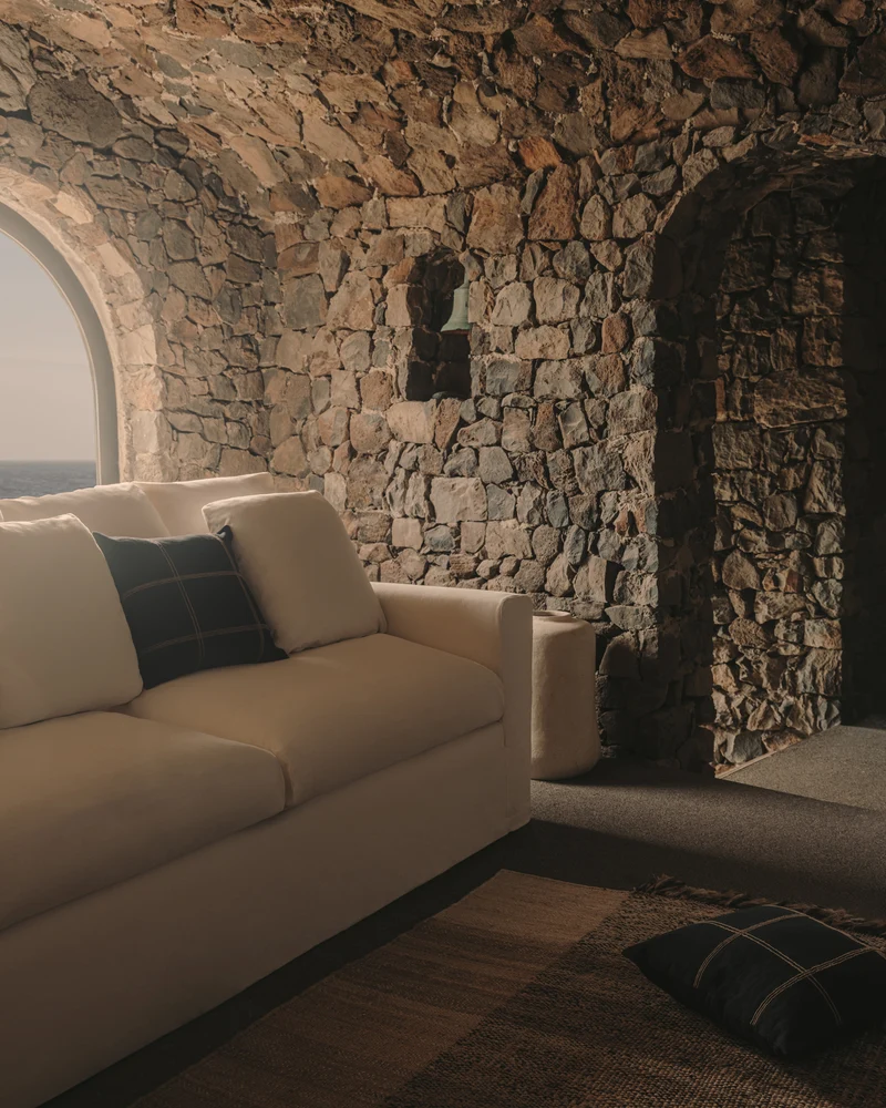 Nora 4-seater sofa with removable cover with linen and cotton cushions in taupe 340cm