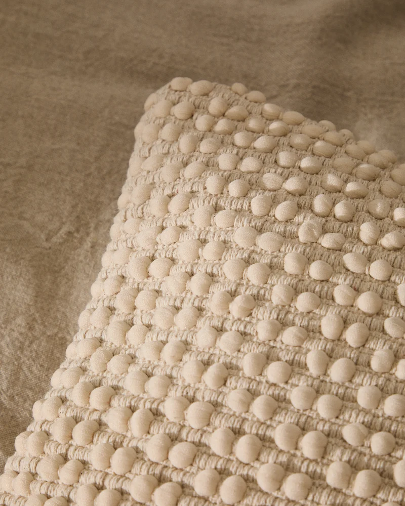 Mascarell white cover 40 x 60 cm