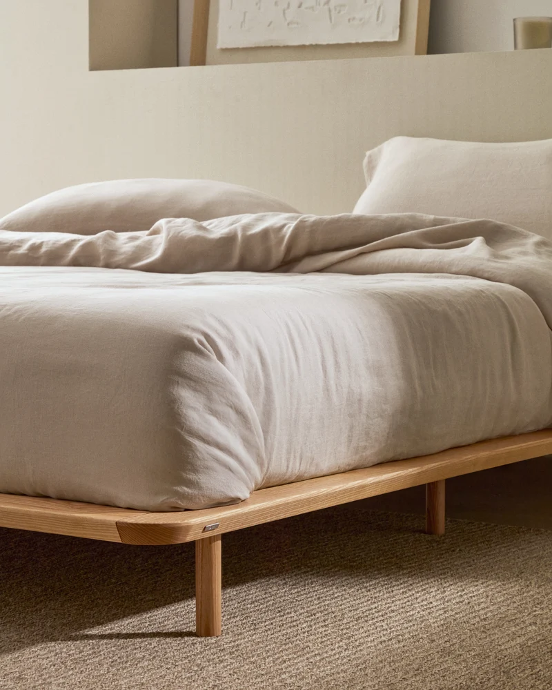Anielle bed made from solid ash wood for a 180 x 200 cm mattress