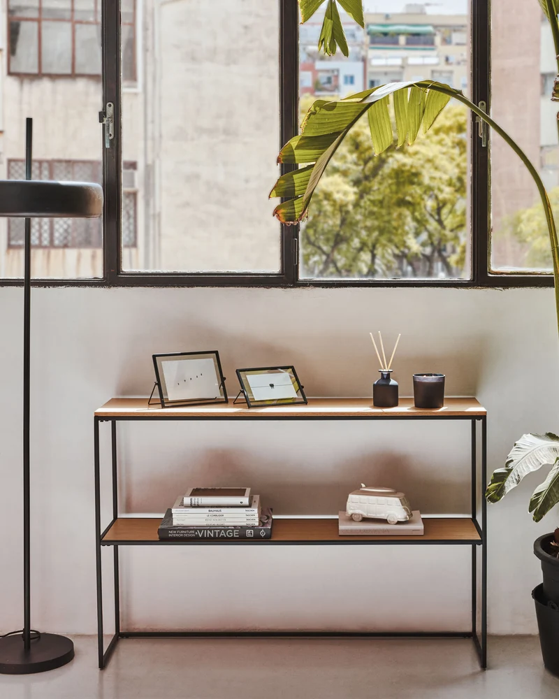 Yoana console table