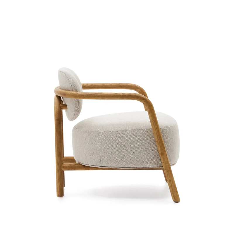 Melqui beige armchair in solid oak wood with a natural finish