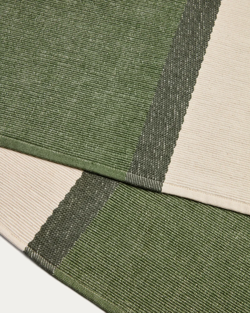 Tari green table runner