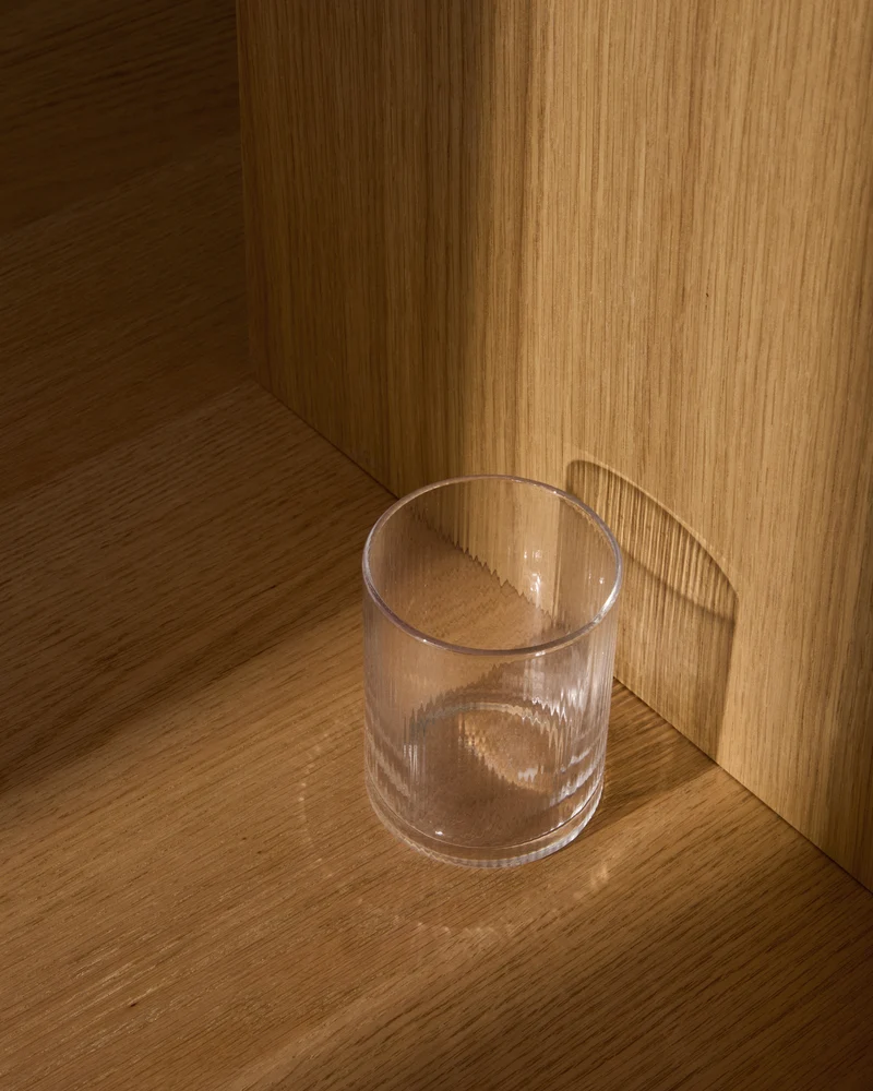 Eluria Glass