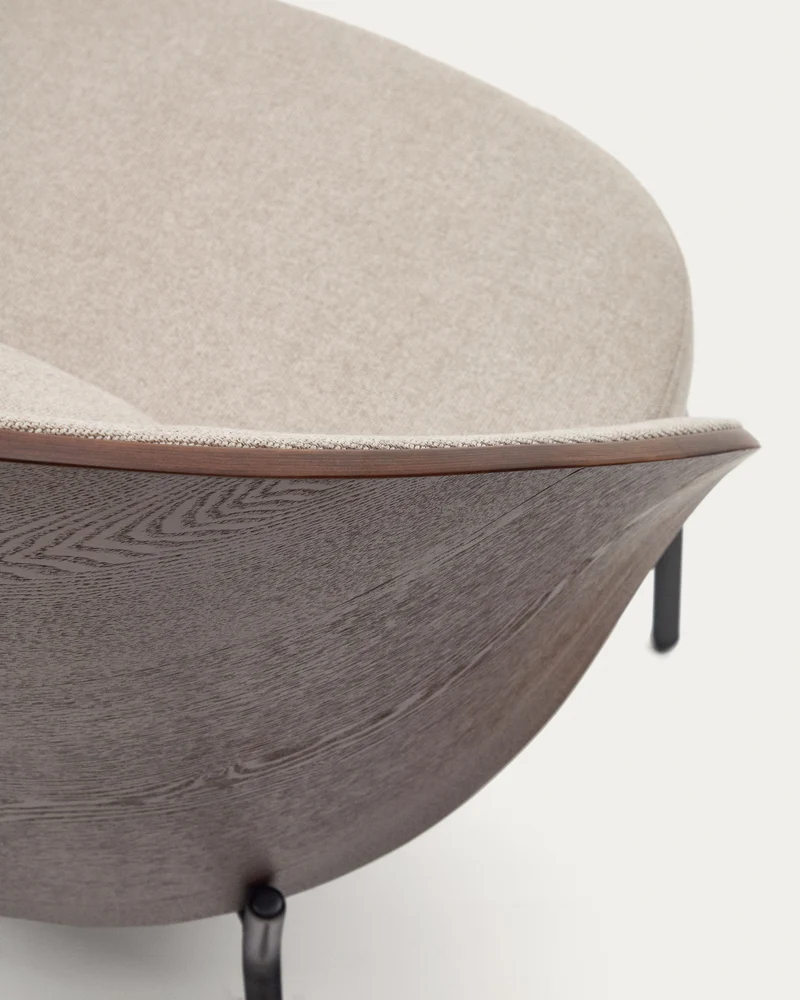 Eamy light brown armchair in an ash wood veneer with a walnut finish and black metal
