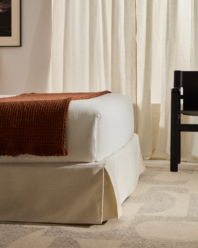 Jaira Bed Base with removable cover - White Chenille
