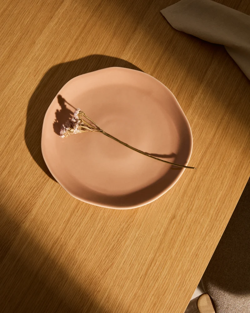 Tiraya plate