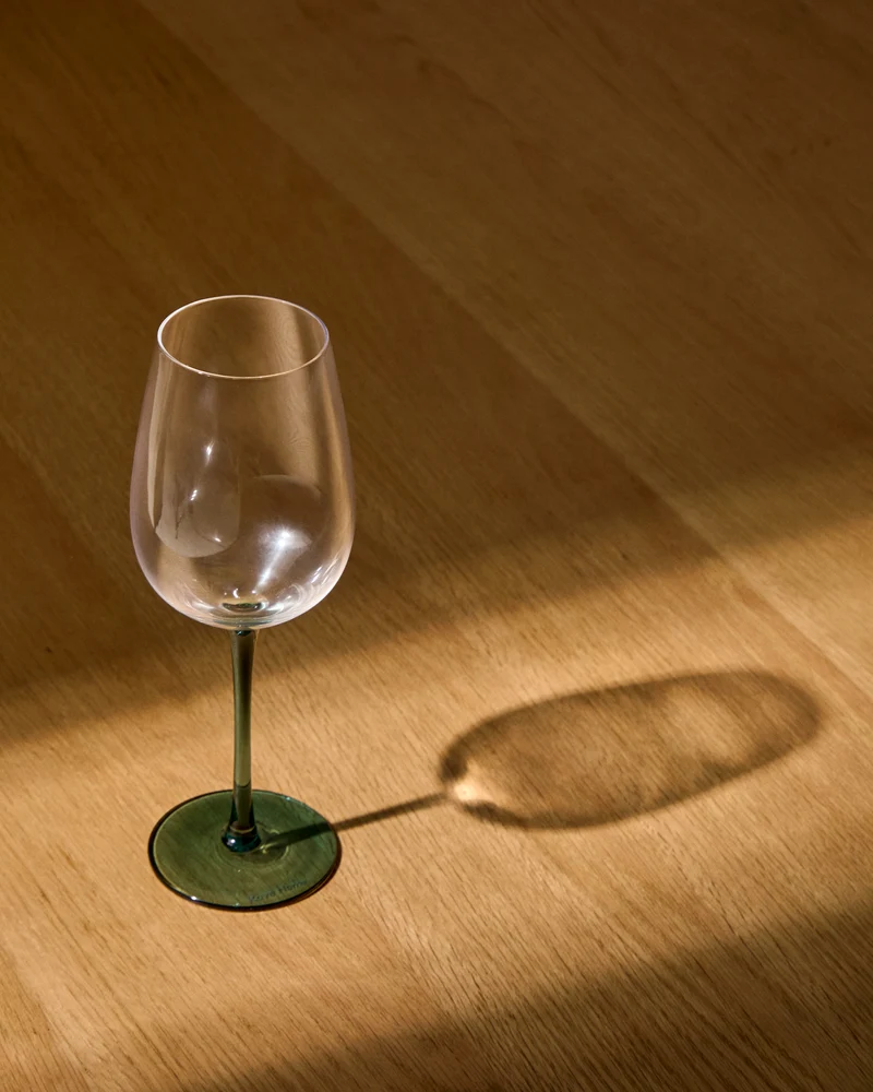 Irides Wine Glass