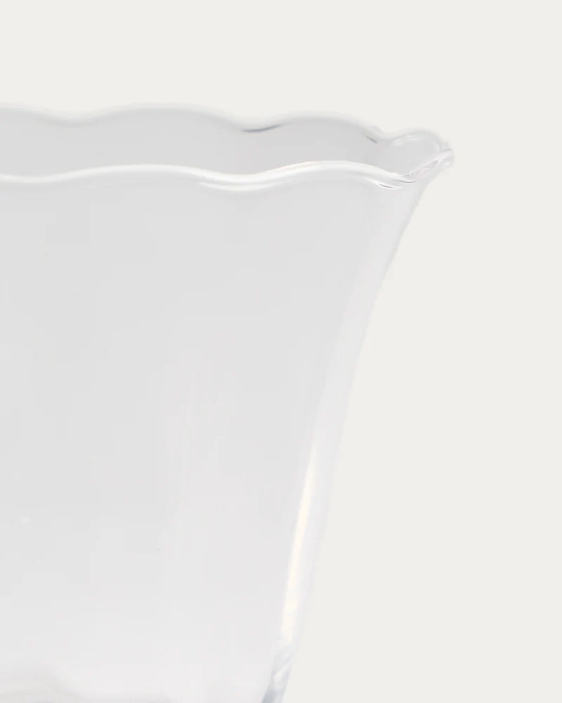 Neia Glass