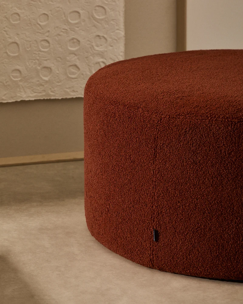 Kaeli footrest with removable cover in terracotta bouclé Ø 90 cm