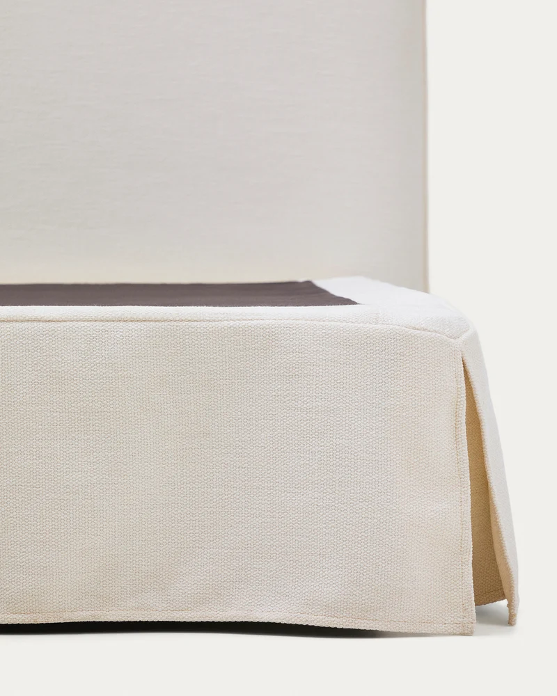 Jaira Bed with removable cover - White Chenille