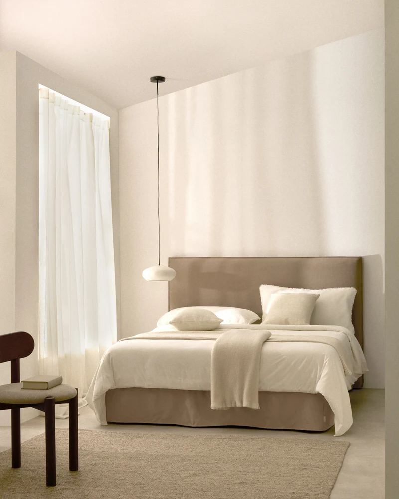 Jaira Bed with removable cover - Taupe Linen blend