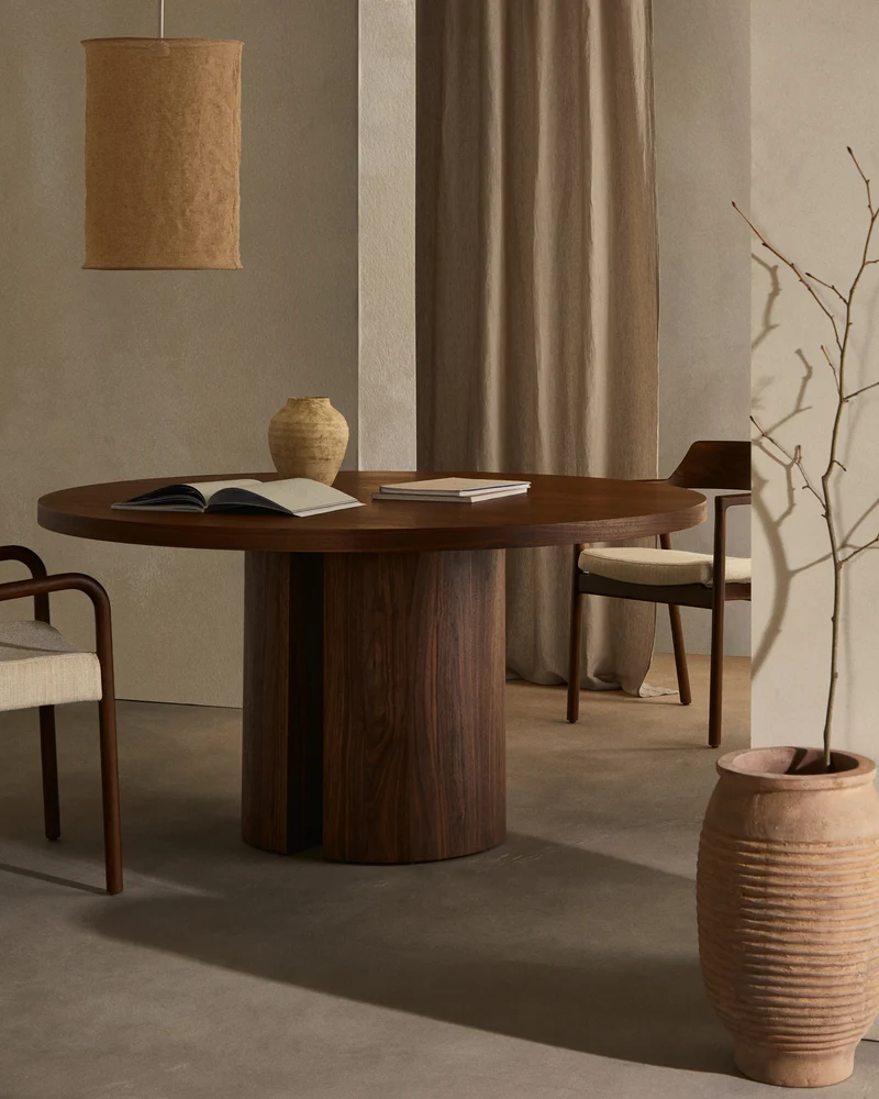 Nealy round table walnut finish Ø 150 cm