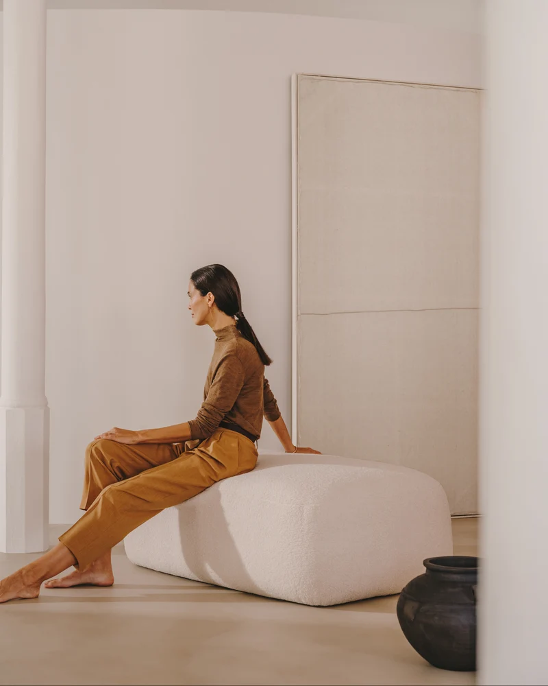 Martina ecru bouclé footrest